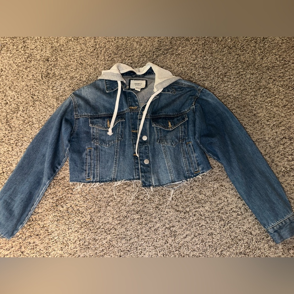 FOREVER21 cropped denim jacket